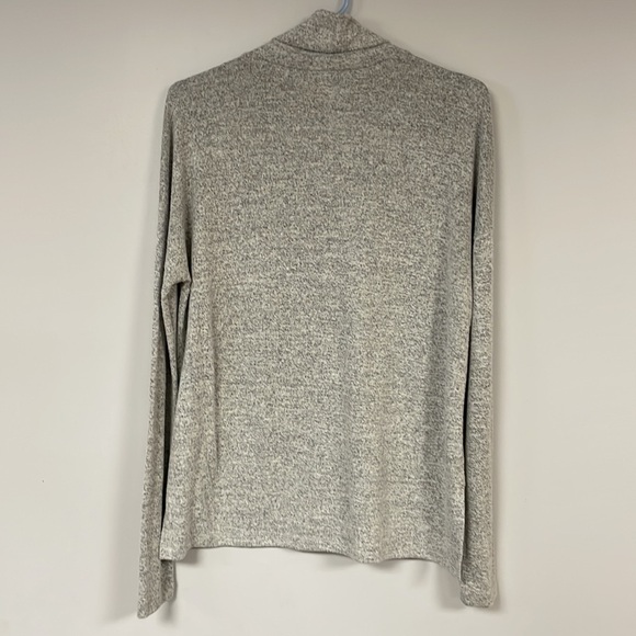 Abercrombie & Fitch Oversized light weight Gray Turtleneck, S, sweater/top - Picture 3 of 7